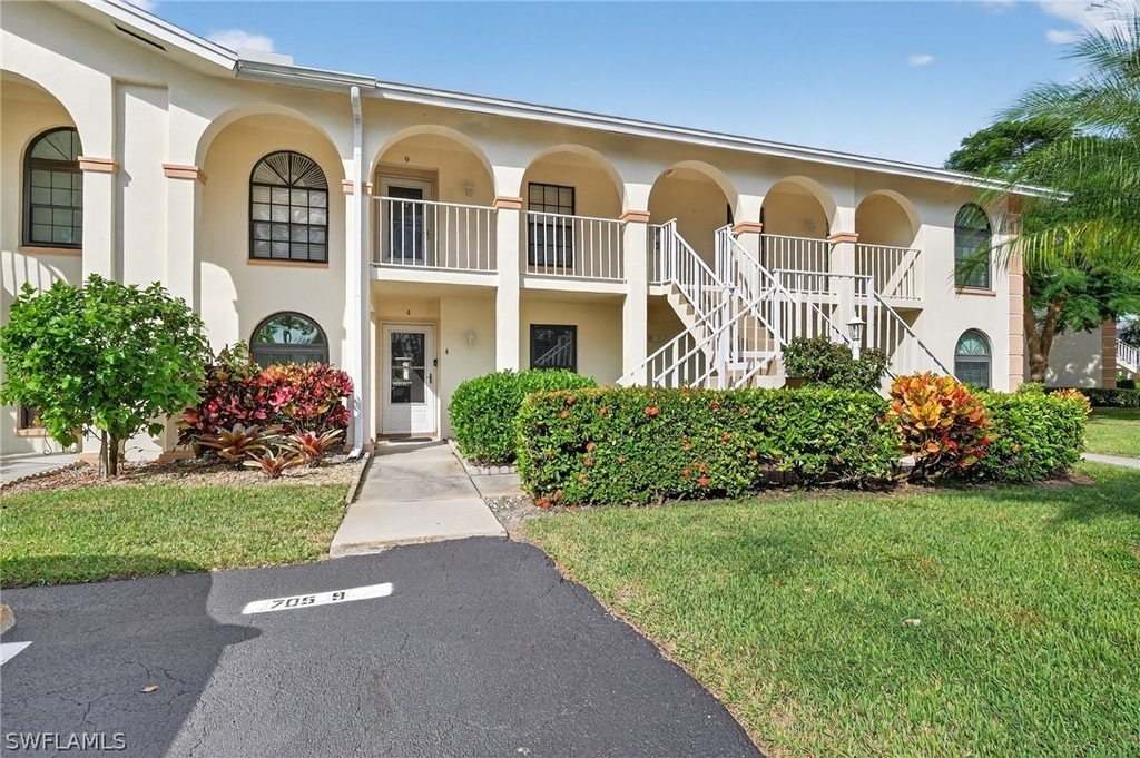 705 Augusta Boulevard - Photo 1