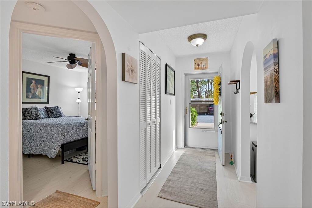 705 Augusta Boulevard - Photo 2