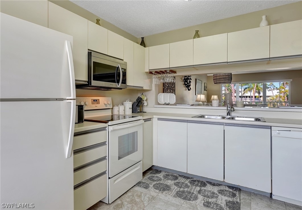 3062 Sandpiper Bay Circle - Photo 9