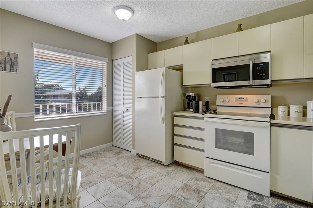 3062 Sandpiper Bay Circle - Photo 8