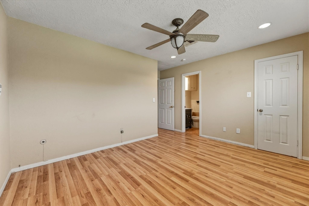 5211 Court Road - Photo 22