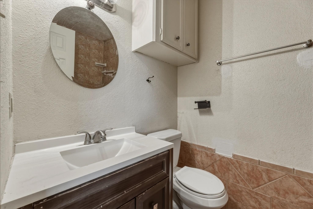 5211 Court Road - Photo 24
