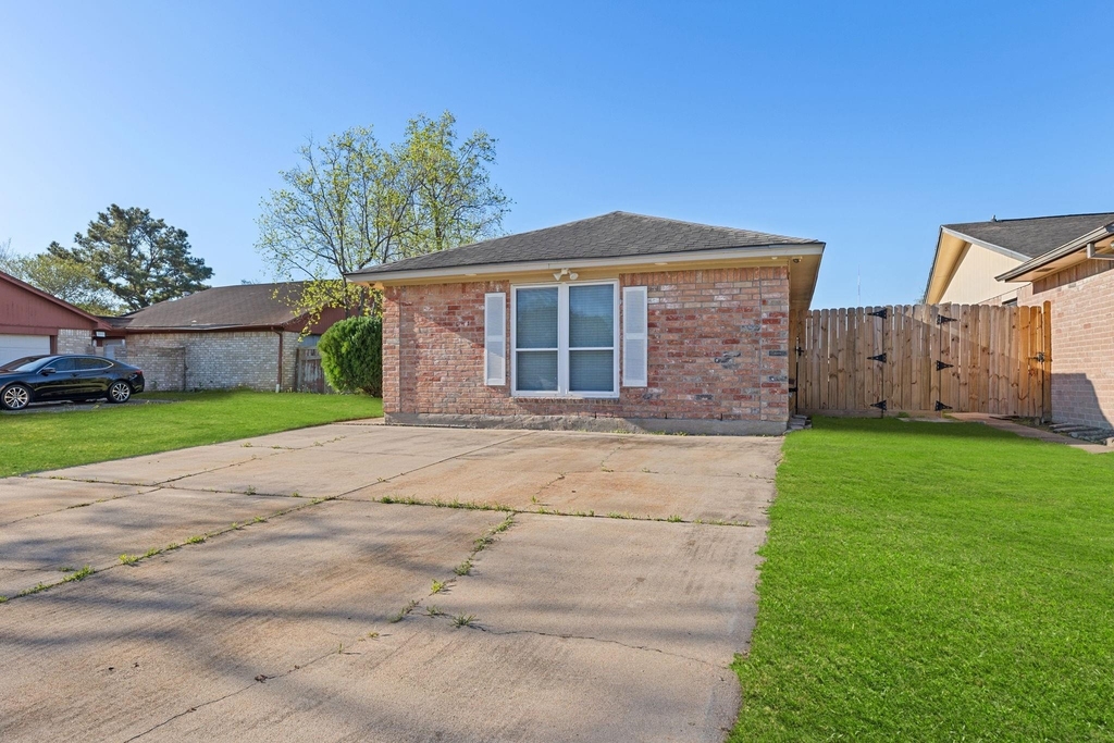 5211 Court Road - Photo 29