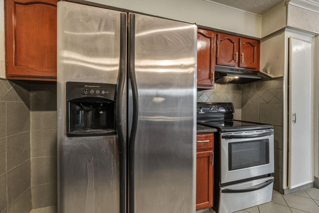 5211 Court Road - Photo 7