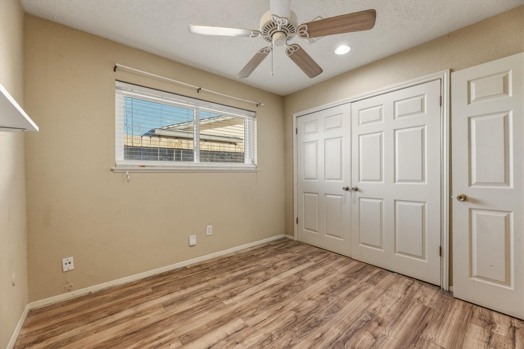 5211 Court Road - Photo 17