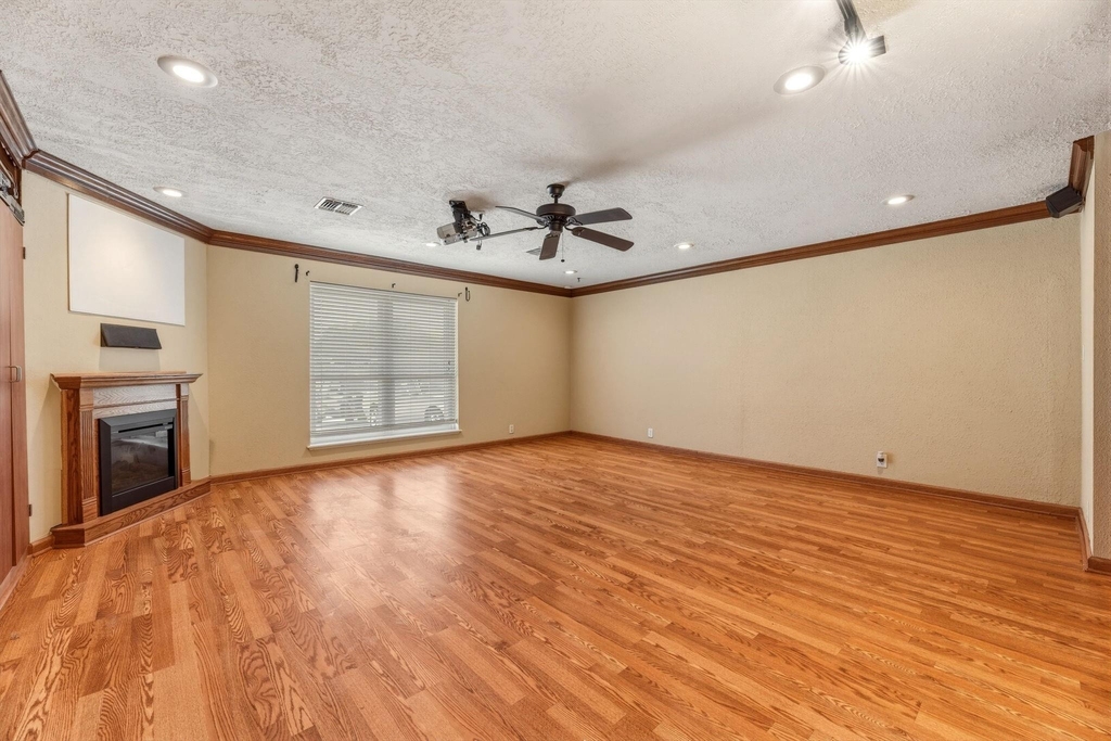 5211 Court Road - Photo 12