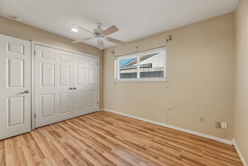 5211 Court Road - Photo 15
