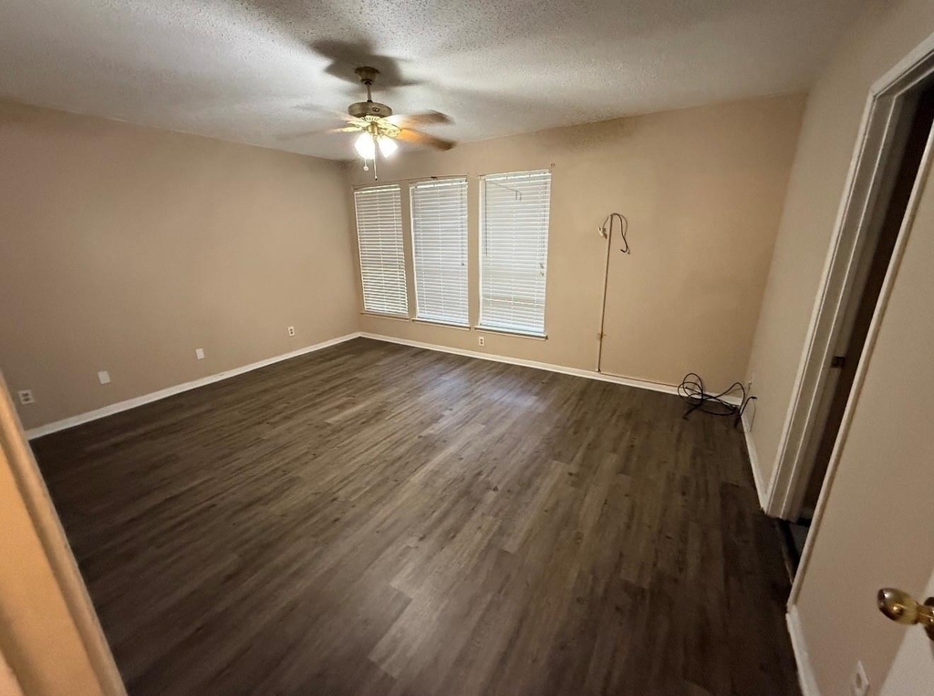 2610 Encina Dr - Photo 5