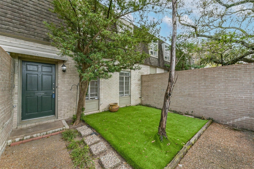 815 S Ripple Creek Drive - Photo 0