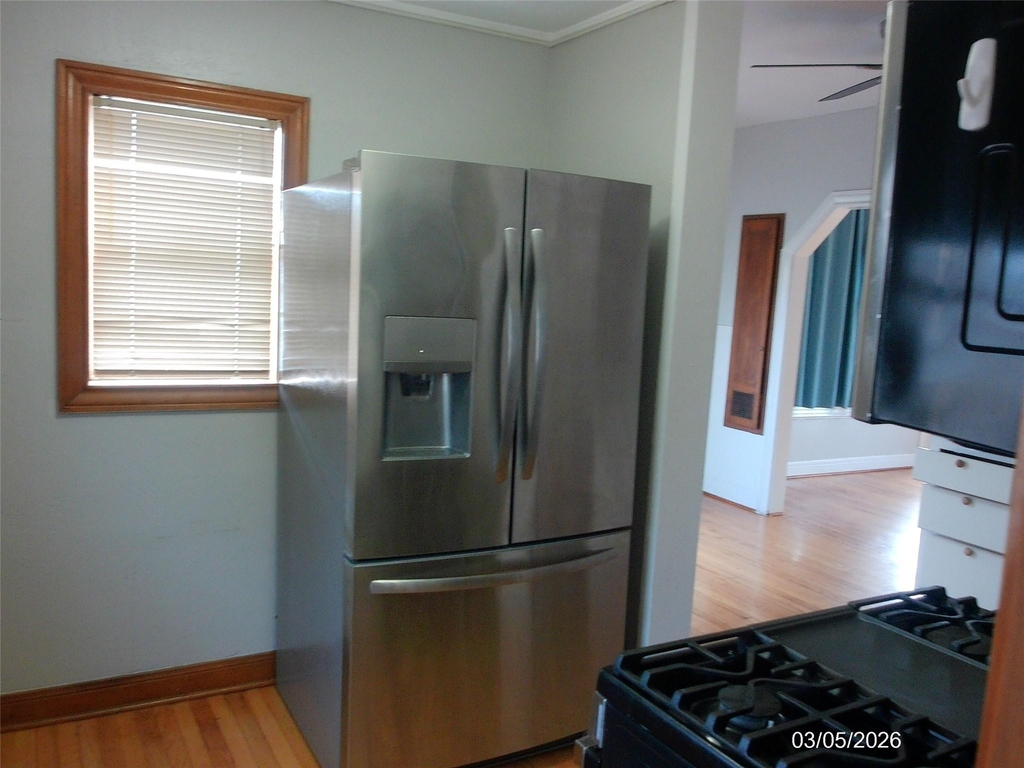 4619 Avenue S Alley S - Photo 10