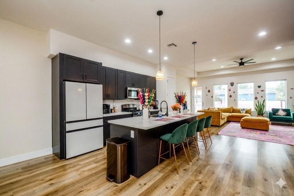 1504 Evelyn Street - Photo 5