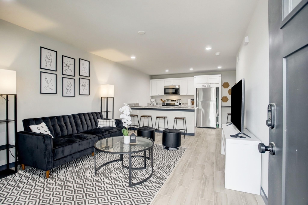 3448 Elgin Street - Photo 0