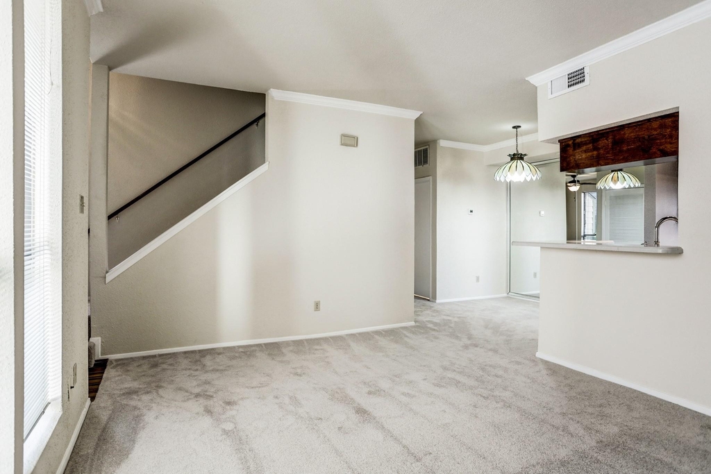 1881 Bering Drive - Photo 8