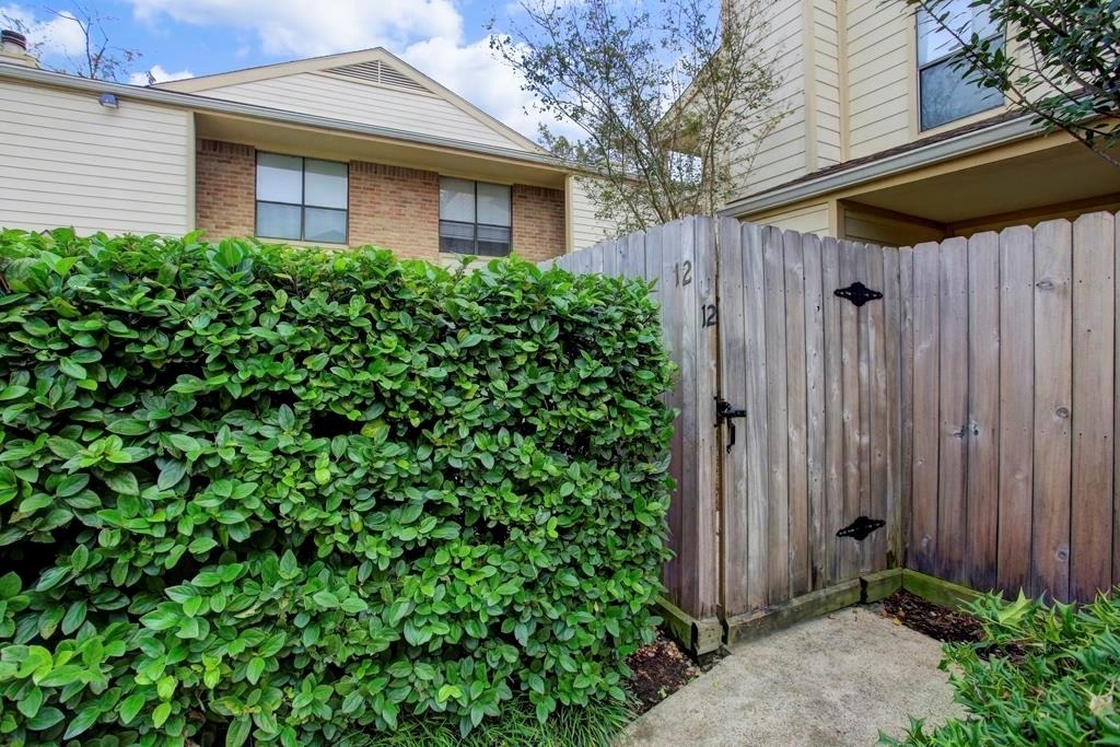 1881 Bering Drive - Photo 9