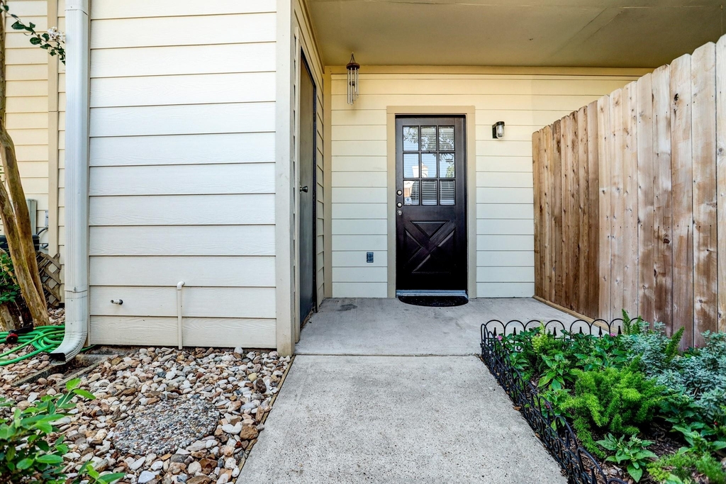 1881 Bering Drive - Photo 18