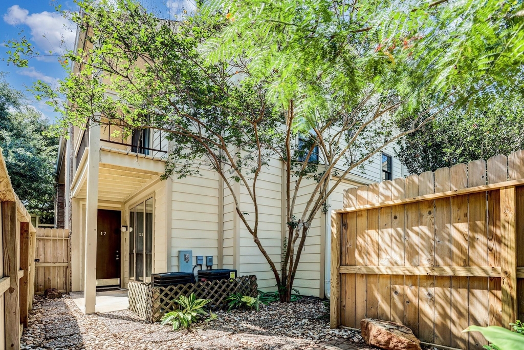 1881 Bering Drive - Photo 6