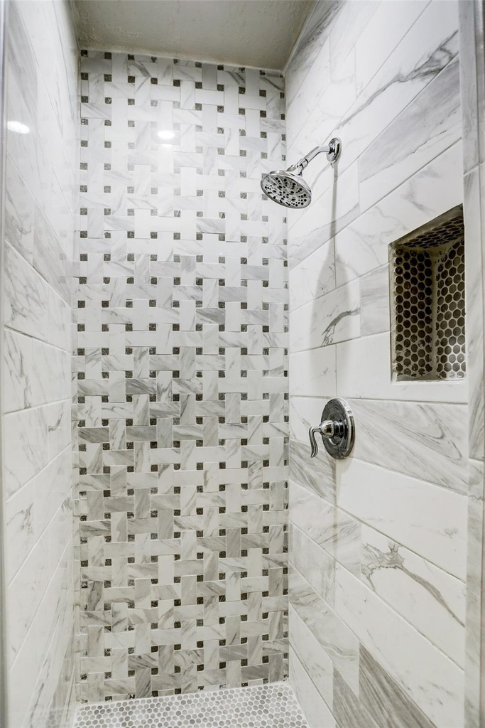 1881 Bering Drive - Photo 4