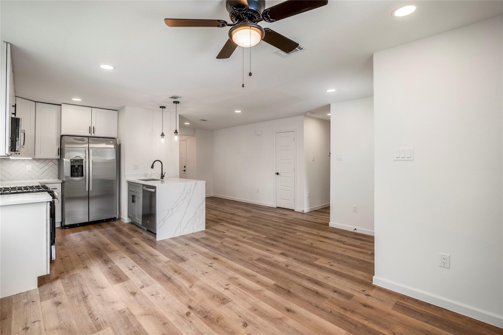 3923 Alsace Street - Photo 5