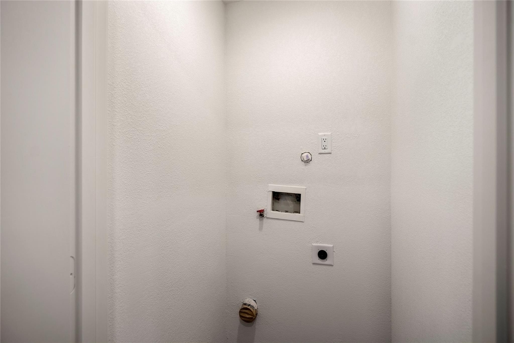 3923 Alsace Street - Photo 10