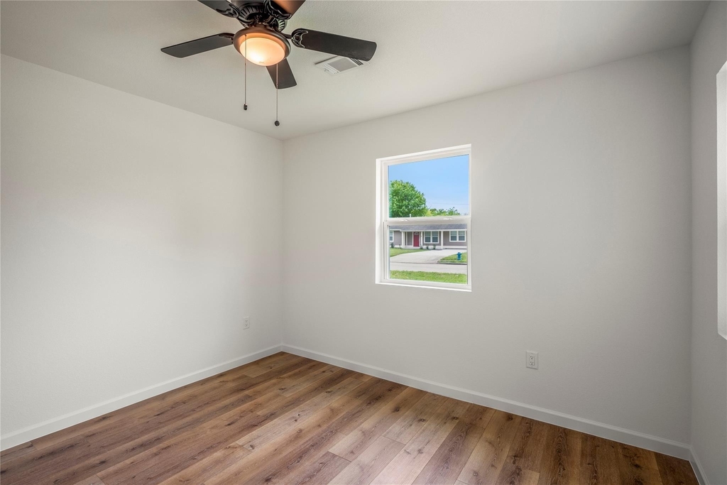 3923 Alsace Street - Photo 19