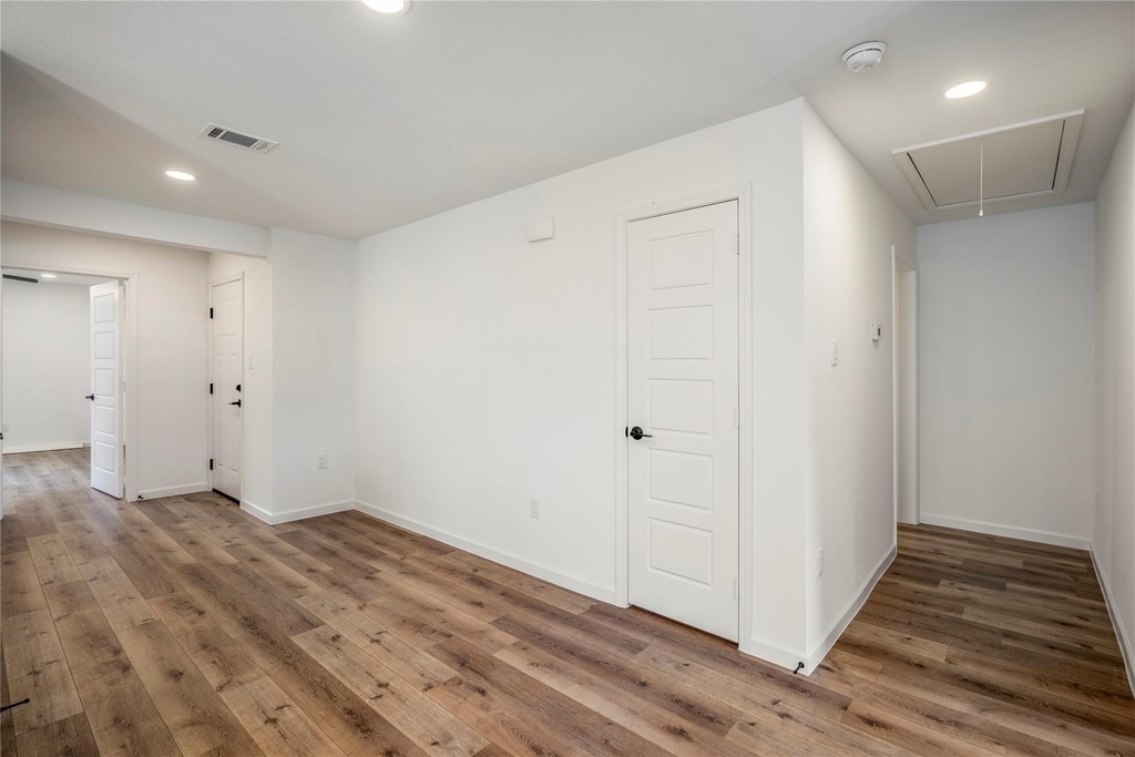 3923 Alsace Street - Photo 9