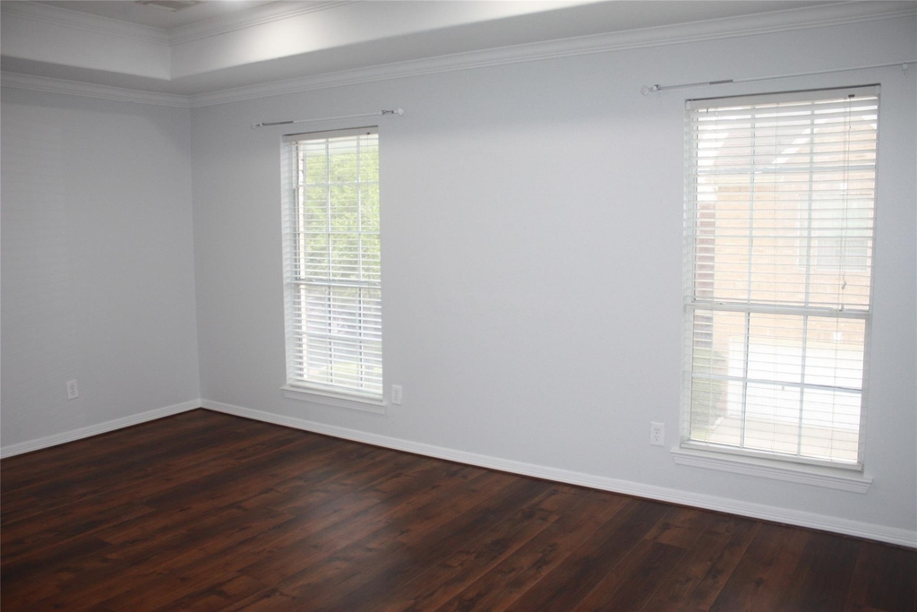 3206 E Park At Beverly Hills - Photo 17