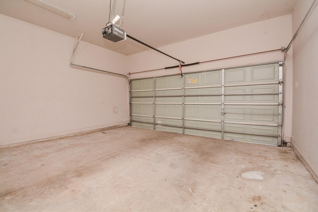 3206 E Park At Beverly Hills - Photo 35