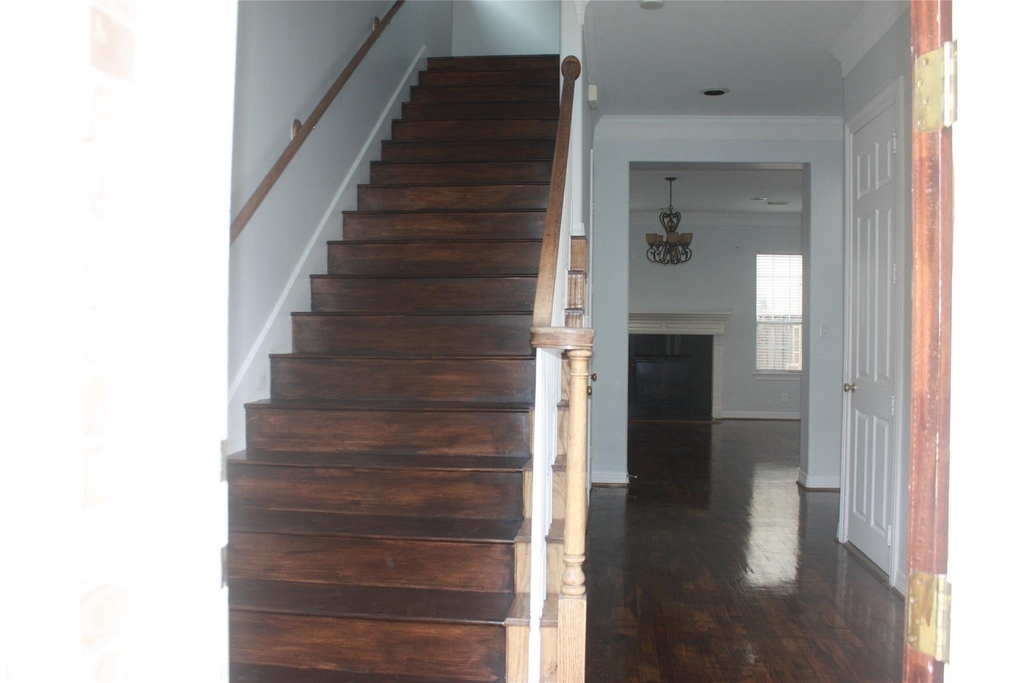 3206 E Park At Beverly Hills - Photo 2