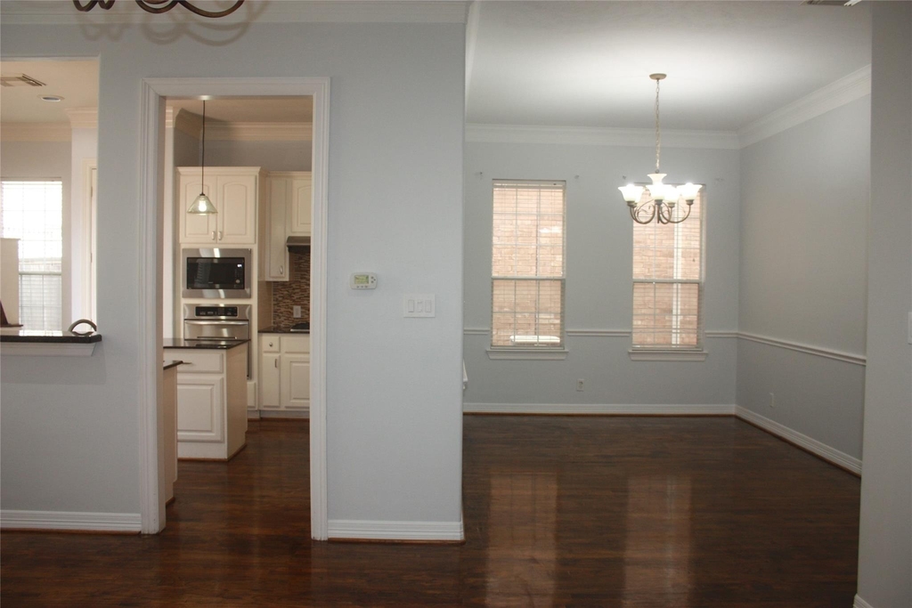 3206 E Park At Beverly Hills - Photo 13