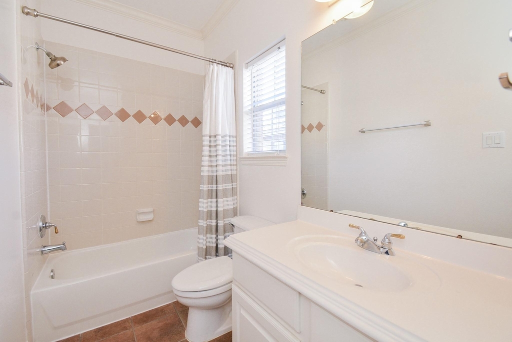 3206 E Park At Beverly Hills - Photo 23