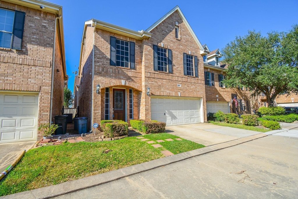 3206 E Park At Beverly Hills - Photo 1