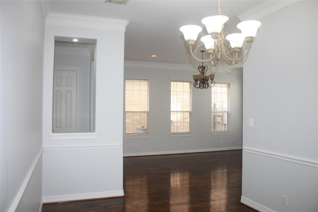 3206 E Park At Beverly Hills - Photo 12