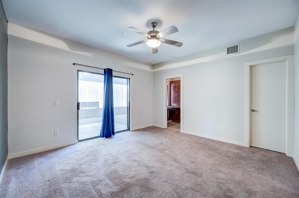 1729 Reinerman Street - Photo 5