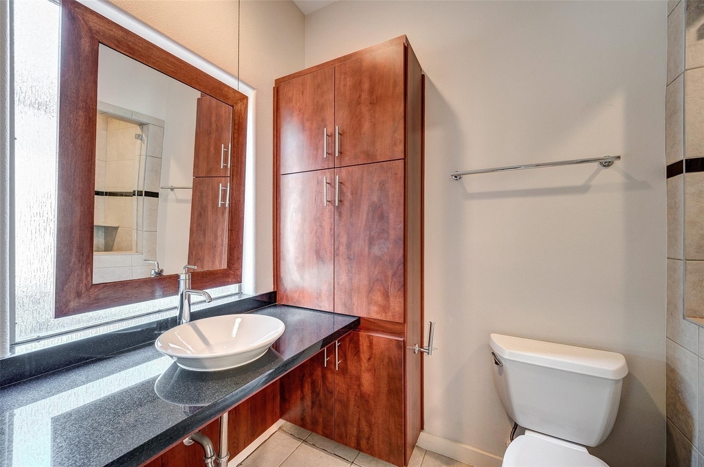 1729 Reinerman Street - Photo 8