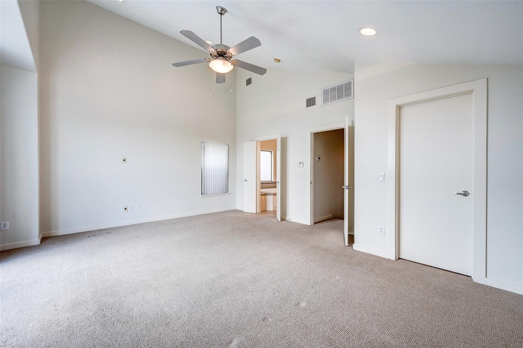 1729 Reinerman Street - Photo 25