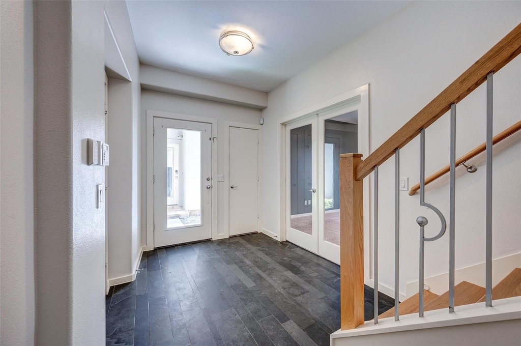 1729 Reinerman Street - Photo 9