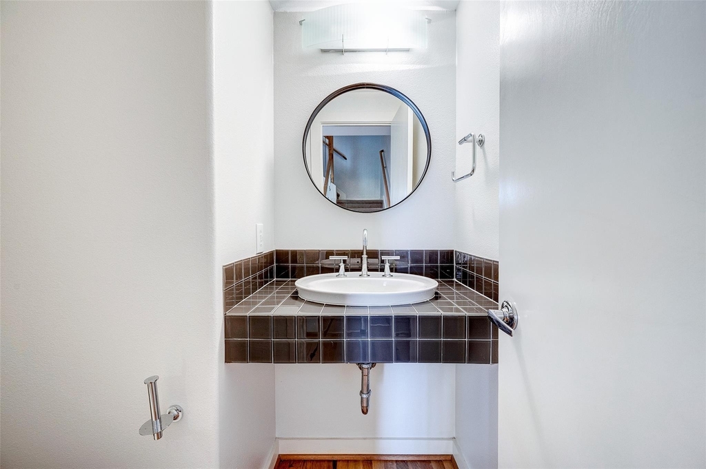 1729 Reinerman Street - Photo 19
