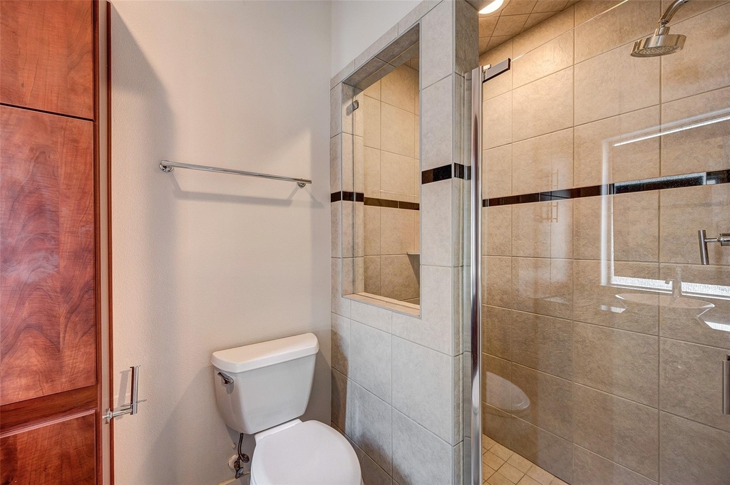 1729 Reinerman Street - Photo 7