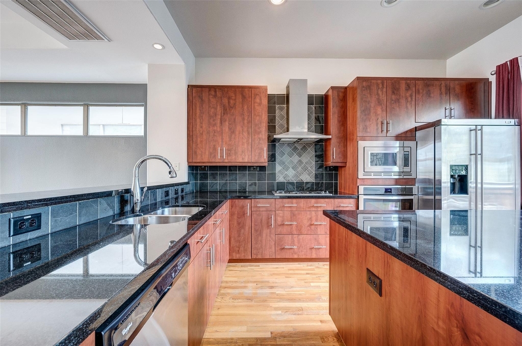 1729 Reinerman Street - Photo 16