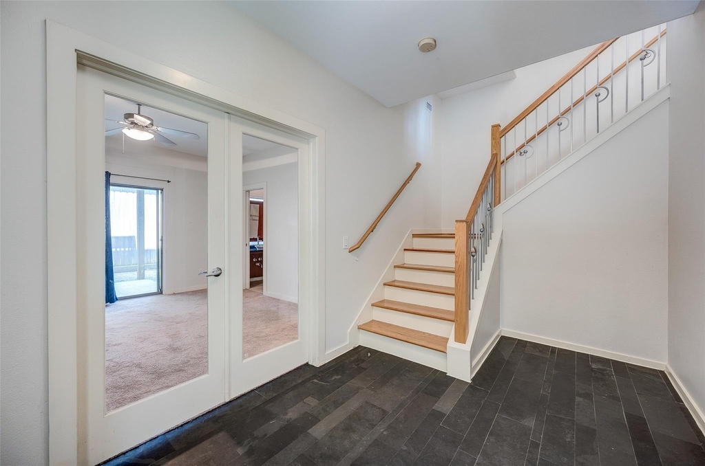 1729 Reinerman Street - Photo 10