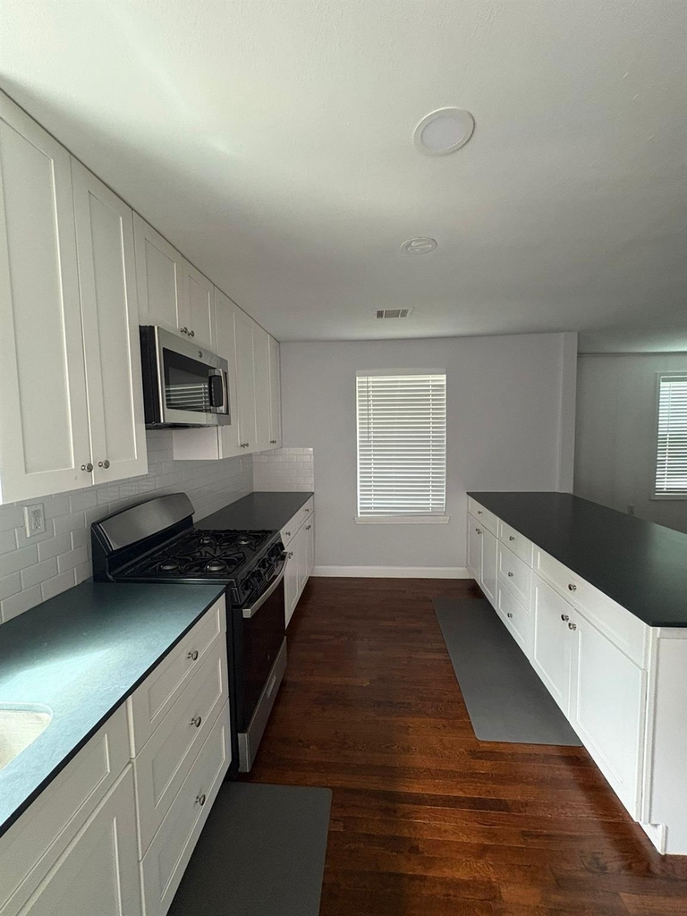 3234 Berry Street - Photo 10