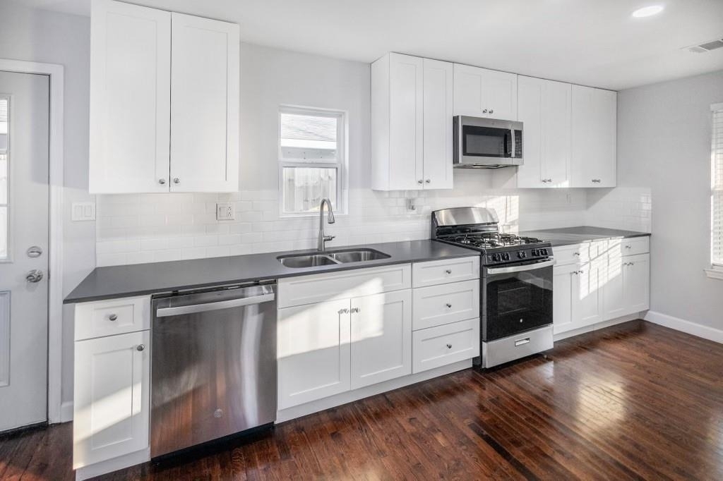 3234 Berry Street - Photo 11