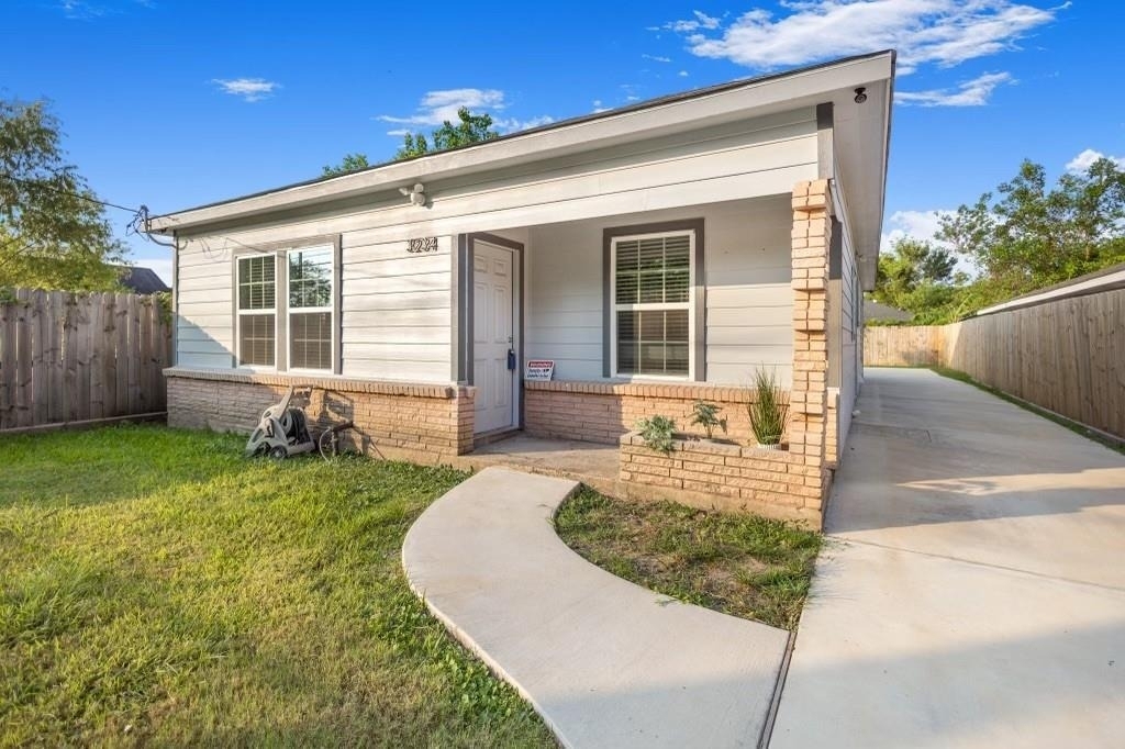 3234 Berry Street - Photo 3