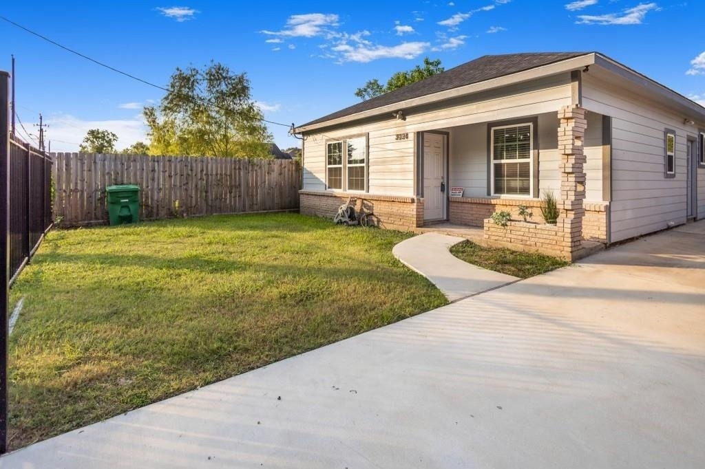 3234 Berry Street - Photo 2