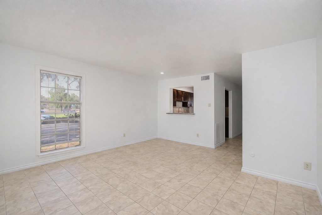 7902 Grove Ridge Drive - Photo 7