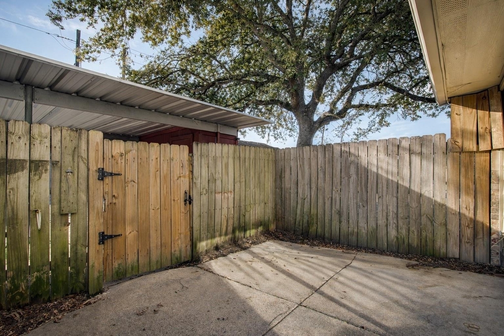 7902 Grove Ridge Drive - Photo 14