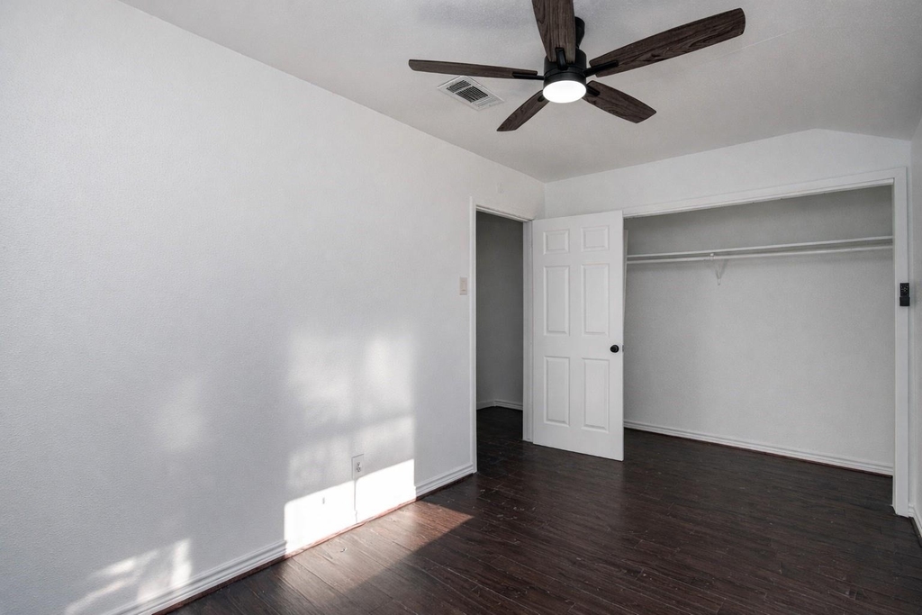 7902 Grove Ridge Drive - Photo 13