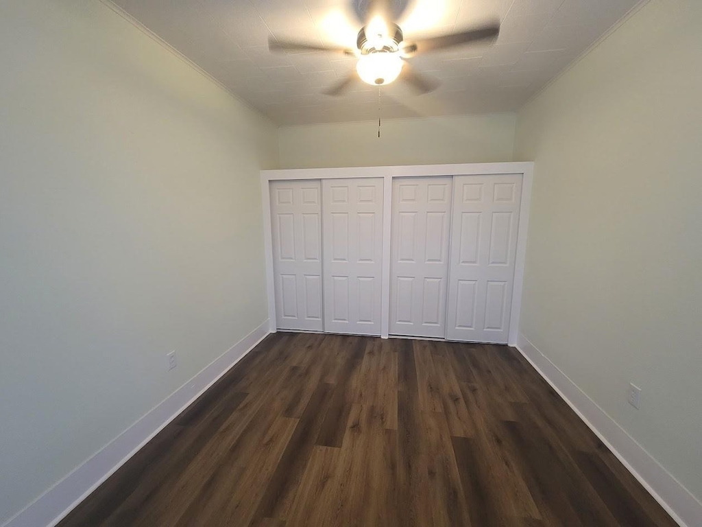 723 Sealy Street - Photo 8