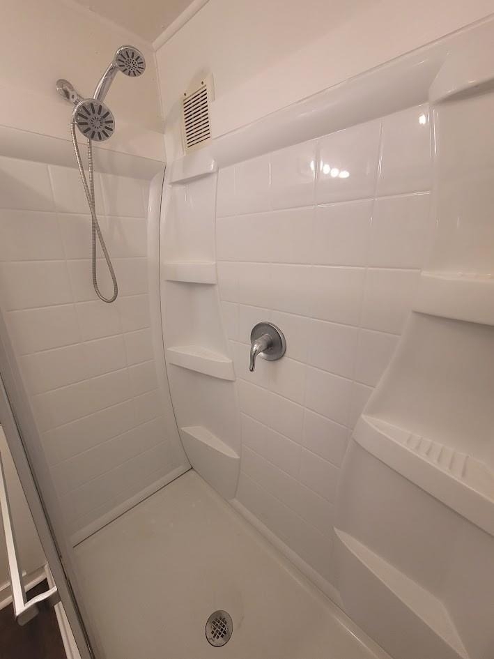 723 Sealy Street - Photo 10