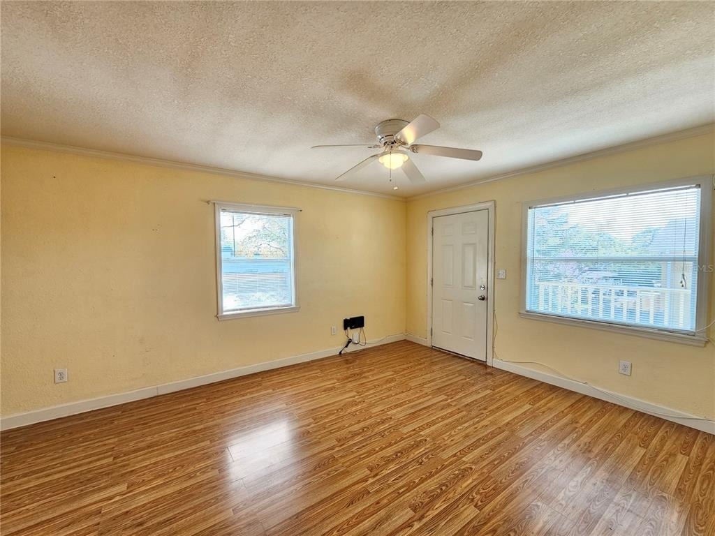 119 N Evergreen Avenue - Photo 3